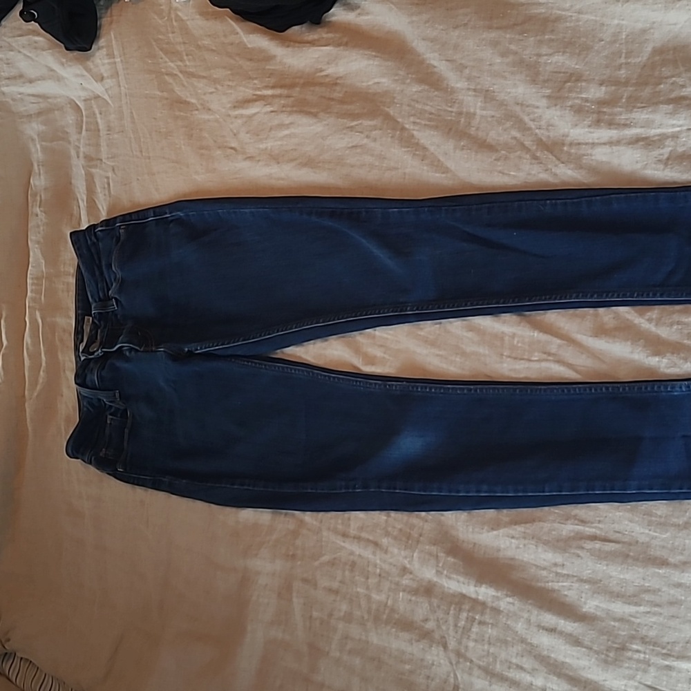 Levi's Super skinny jeans. Dark wash. W26 L28